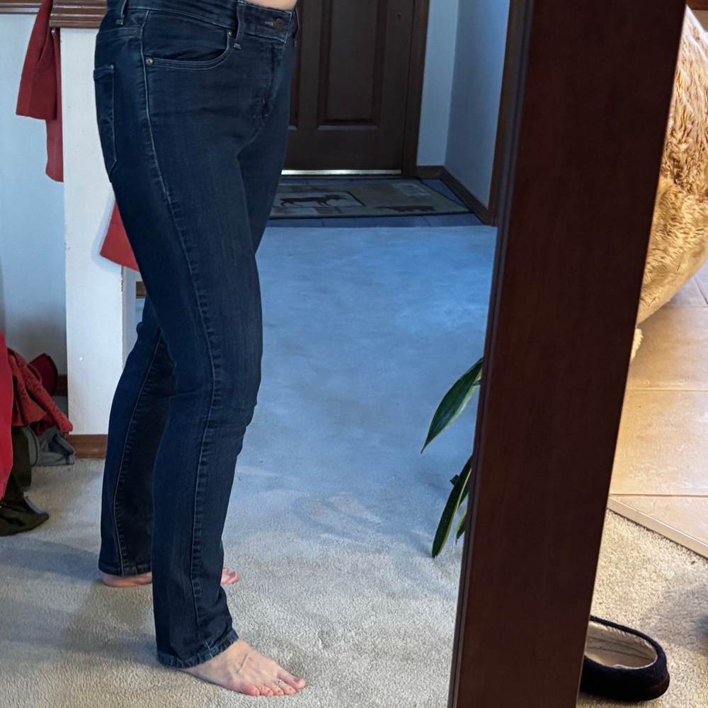 Levi's Women's Dark Indigo Straight Jeans - Picture 5 of 5